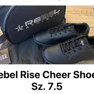 Rebel Rise Kids Cheer Sneakers (sz 7.5 runs small)